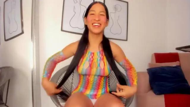 Image 6 of gimena_evans Stream on Chaturbate on 13 months ago