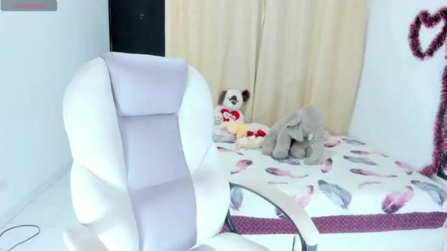 Image 12 of gimenalara Stream on Chaturbate on 12 months ago