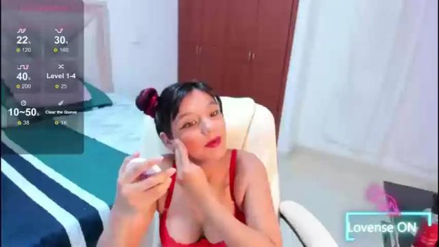 Image 3 of gimenalara Stream on Chaturbate on 1 month ago