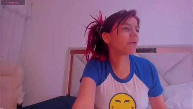 Image 3 of gimenalara Stream on Chaturbate on 1 day ago