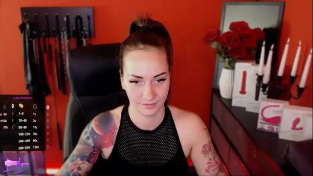 Image 4 of gina_hotlick Stream on Chaturbate on 3 months ago