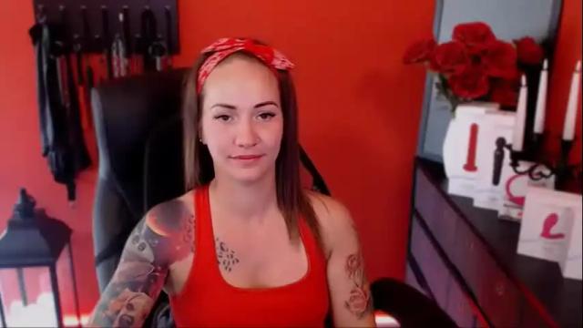 Image 6 of gina_hotlick Stream on Chaturbate on 1 month ago
