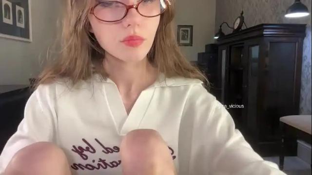 Image 2 of gina_vicious Stream on Chaturbate on 5 months ago