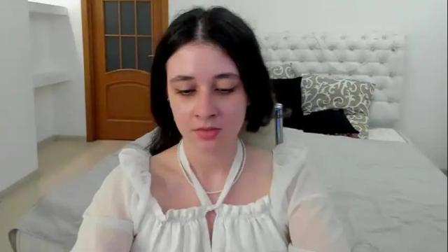 Image 4 of ginablum Stream on Chaturbate on 2 months ago