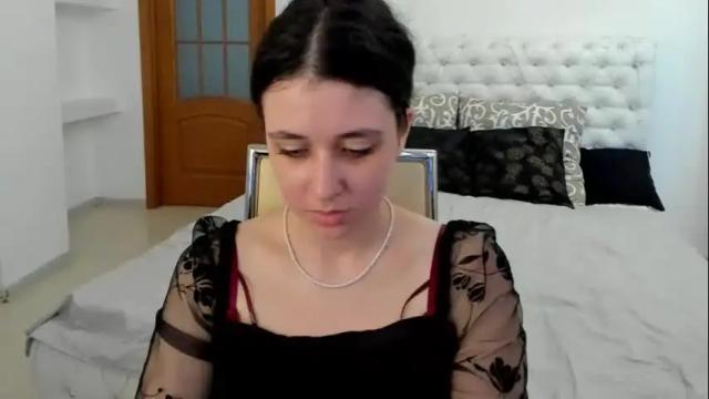 Image 3 of ginablum Stream on Chaturbate on 2 months ago