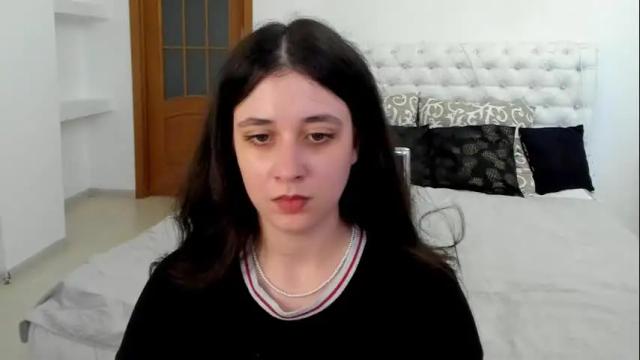 Image 3 of ginablum Stream on Chaturbate on 2 months ago