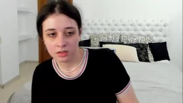 Image 2 of ginablum Stream on Chaturbate on 2 months ago