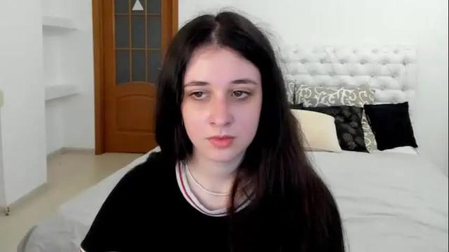 Image 3 of ginablum Stream on Chaturbate on 2 months ago