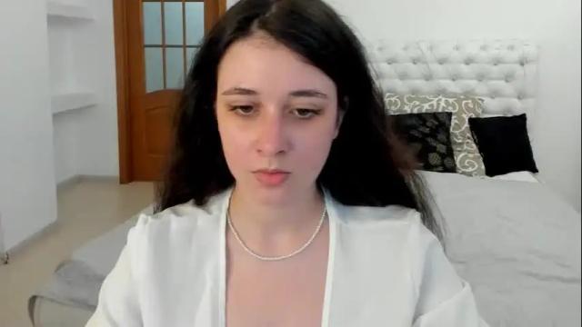 Image 4 of ginablum Stream on Chaturbate on 2 months ago