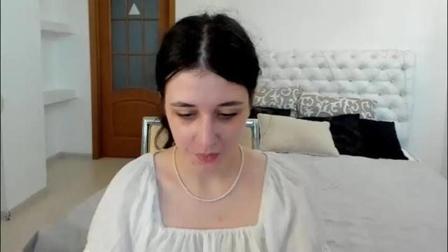 Image 7 of ginablum Stream on Chaturbate on 1 month ago