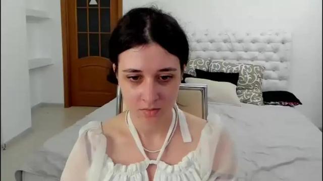 Image 2 of ginablum Stream on Chaturbate on 1 month ago