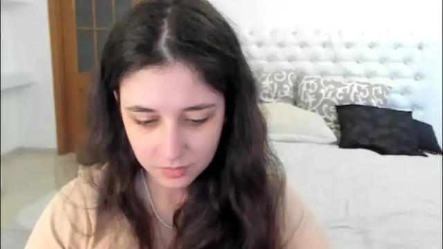 Image 2 of ginablum Stream on Chaturbate on 1 month ago