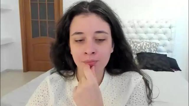 Image 2 of ginablum Stream on Chaturbate on 1 month ago