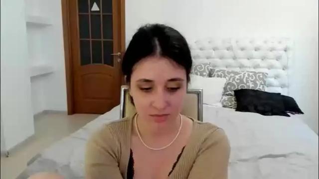 Image 11 of ginablum Stream on Chaturbate on 25 days ago