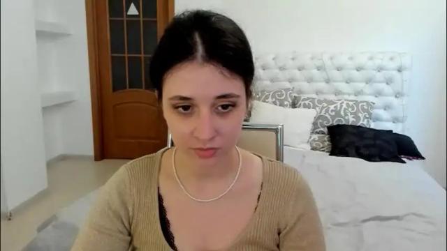 Image 3 of ginablum Stream on Chaturbate on 25 days ago