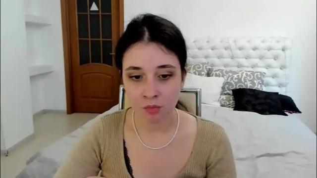 Image 4 of ginablum Stream on Chaturbate on 25 days ago
