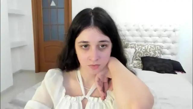 Image 2 of ginablum Stream on Chaturbate on 20 days ago