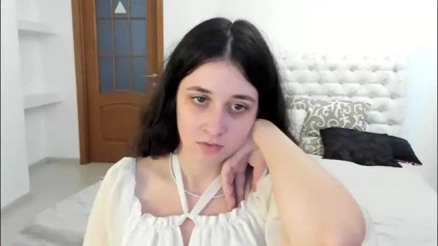 Image 3 of ginablum Stream on Chaturbate on 20 days ago