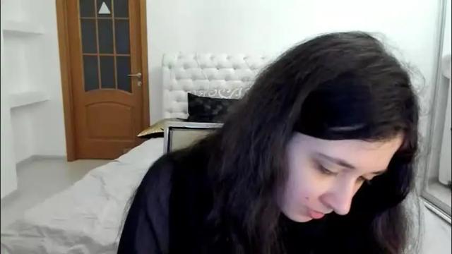 Image 2 of ginablum Stream on Chaturbate on 1 month ago