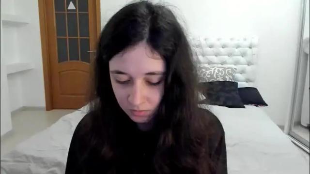 Image 3 of ginablum Stream on Chaturbate on 1 month ago