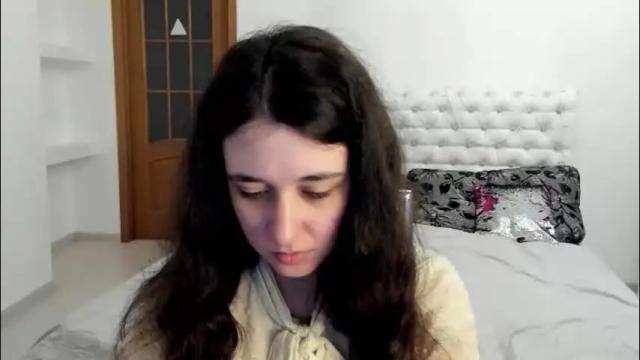 Image 3 of ginablum Stream on Chaturbate on 13 days ago