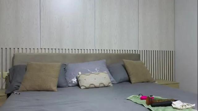 Image 3 of ginacali Stream on Chaturbate on 1 month ago