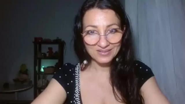 Image 10 of ginaoneon Stream on Chaturbate on 21 months ago