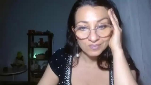 Image 2 of ginaoneon Stream on Chaturbate on 21 months ago