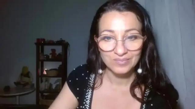 Image 3 of ginaoneon Stream on Chaturbate on 21 months ago