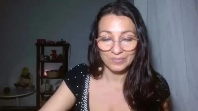 Image 6 of ginaoneon Stream on Chaturbate on 21 months ago