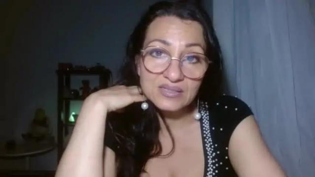 Image 7 of ginaoneon Stream on Chaturbate on 21 months ago