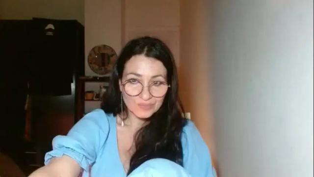 Image 10 of ginaoneon Stream on Chaturbate on 8 months ago