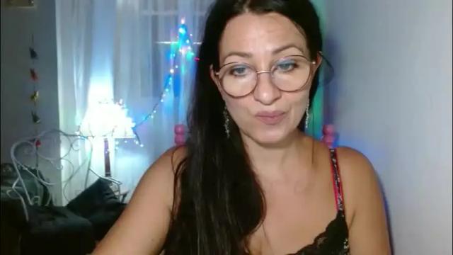 Image 7 of ginaoneon Stream on Chaturbate on 3 months ago