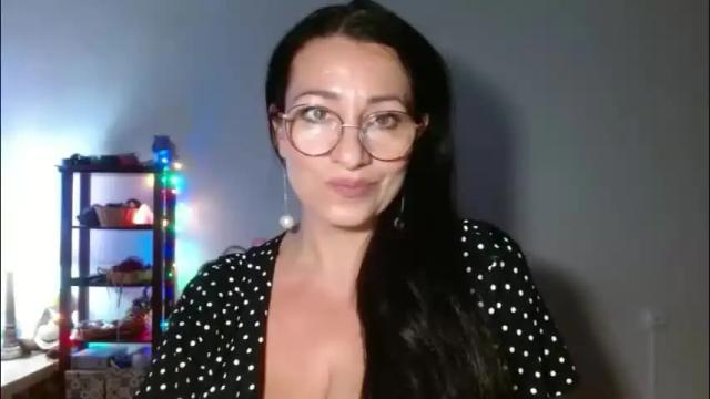 Image 7 of ginaoneon Stream on Chaturbate on 2 months ago