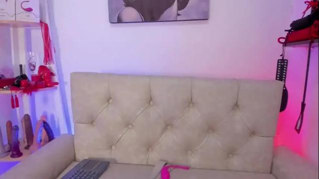 Image 3 of ginevra_boobs Stream on Chaturbate on 1 month ago