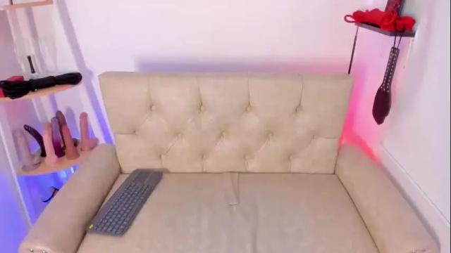 Image 10 of ginevra_boobs Stream on Chaturbate on 26 days ago