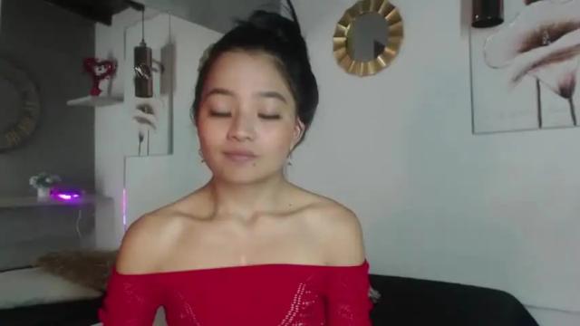 Image 11 of ginevra_thomson Stream on Chaturbate on 15 months ago