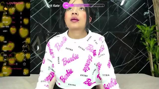 Image 8 of ginevra_thomson Stream on Chaturbate on 14 months ago