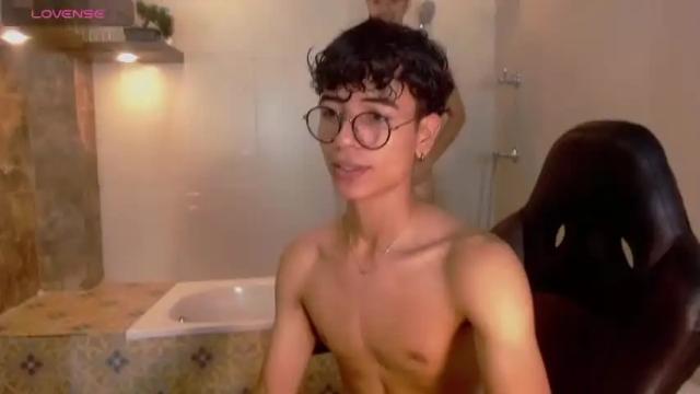 Image 7 of ginger_and_ryan Stream on Chaturbate on 17 months ago
