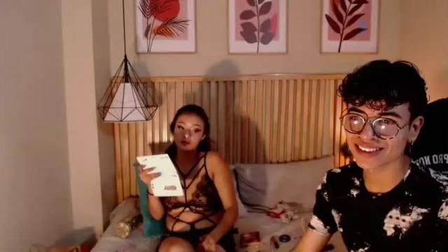 Image 6 of ginger_and_ryan Stream on Chaturbate on 17 months ago