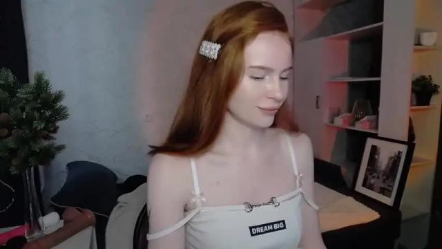 Image 3 of ginger_arin Stream on Chaturbate on 19 months ago