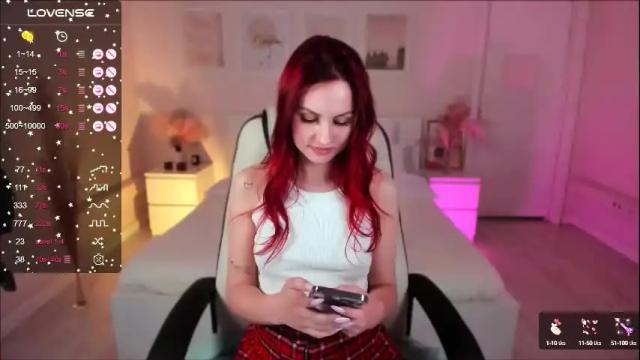 Image 2 of ginger_jessy Stream on Chaturbate on 5 months ago