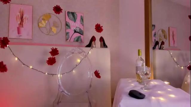 Image 4 of ginger_violetta Stream on Chaturbate on 3 days ago