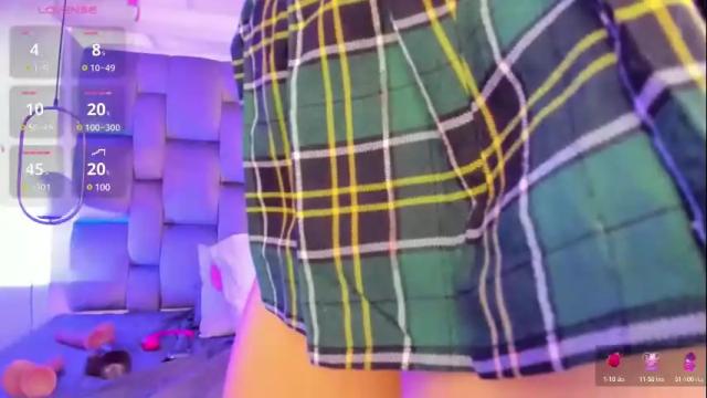 Image 4 of ginger_violetta Stream on Chaturbate on 1 month ago