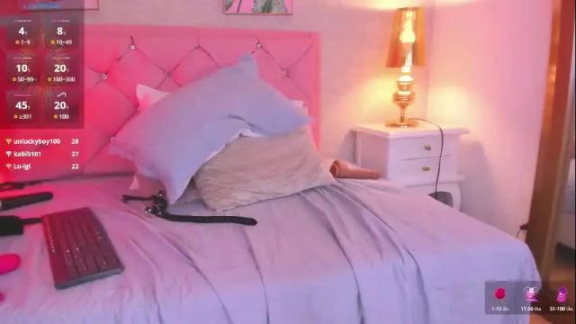 Image 2 of ginger_violetta Stream on Chaturbate on 18 days ago