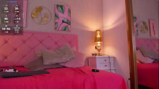 Image 8 of ginger_violetta Stream on Chaturbate on 17 days ago