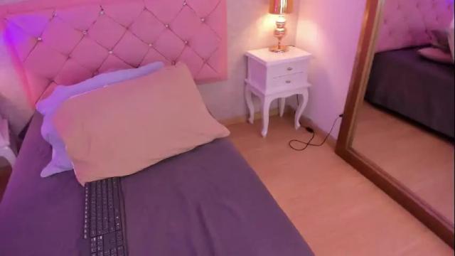 Image 10 of ginger_violetta Stream on Chaturbate on 5 days ago