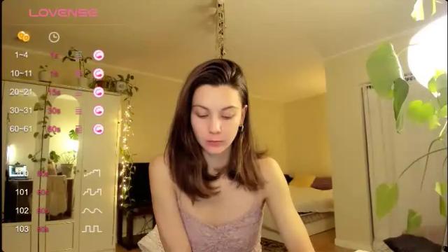 Image 3 of gingerbread__house Stream on Chaturbate on 23 days ago