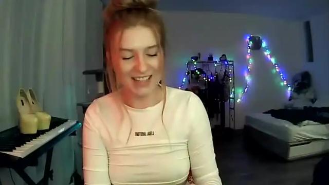 Image 2 of gingercutepie Stream on Chaturbate on 17 months ago