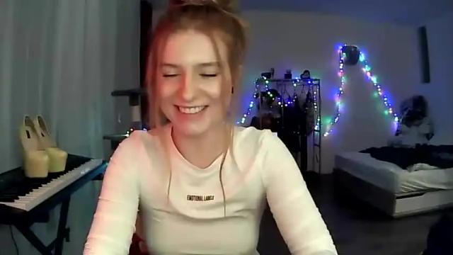 Thumbnail 3, gingercutepie's Stream at Chaturbate, 17 months ago